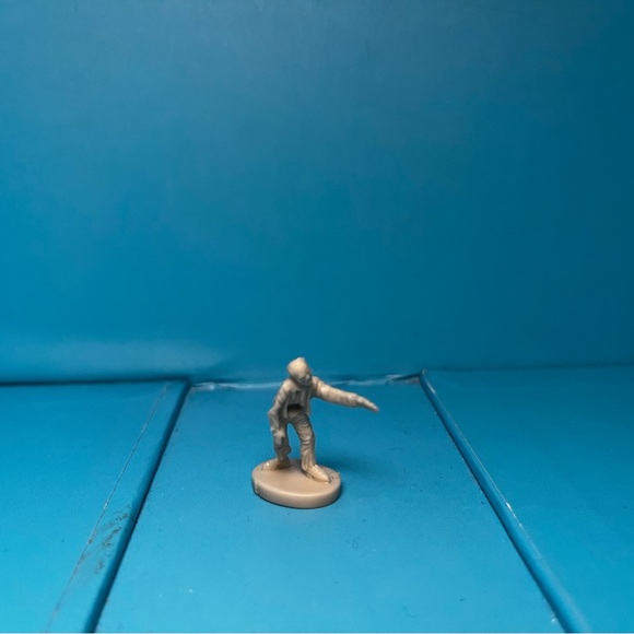 Twilight Creations’ Zombies!!! Board Game Extras! 99 Zombies +tokens and blanks - Picture 2 of 7